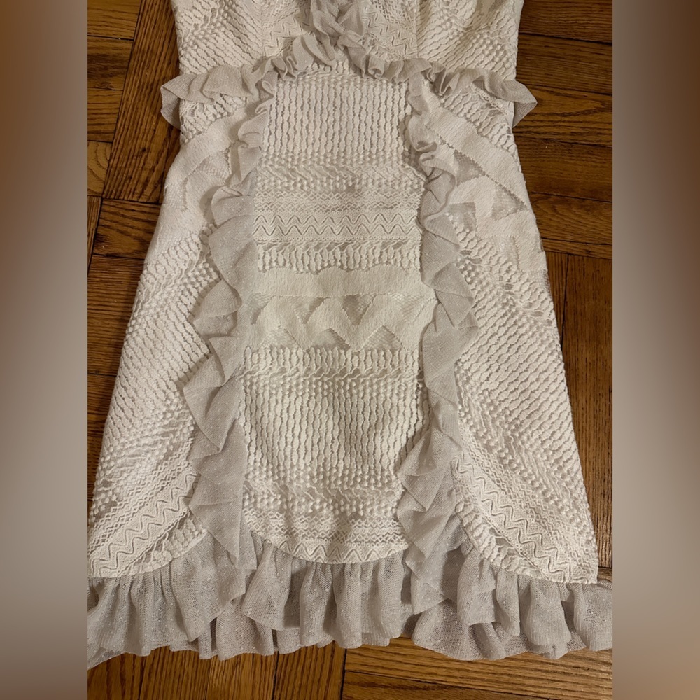 Three Floor Revolve Off White Lace Ruffle In Line Dress Size Small - Picture 2 of 11